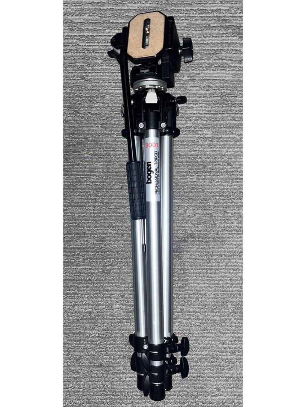 Manfrotto Bogen 3001 Professional Tripod with 3126 Fluid Head Made in Italy